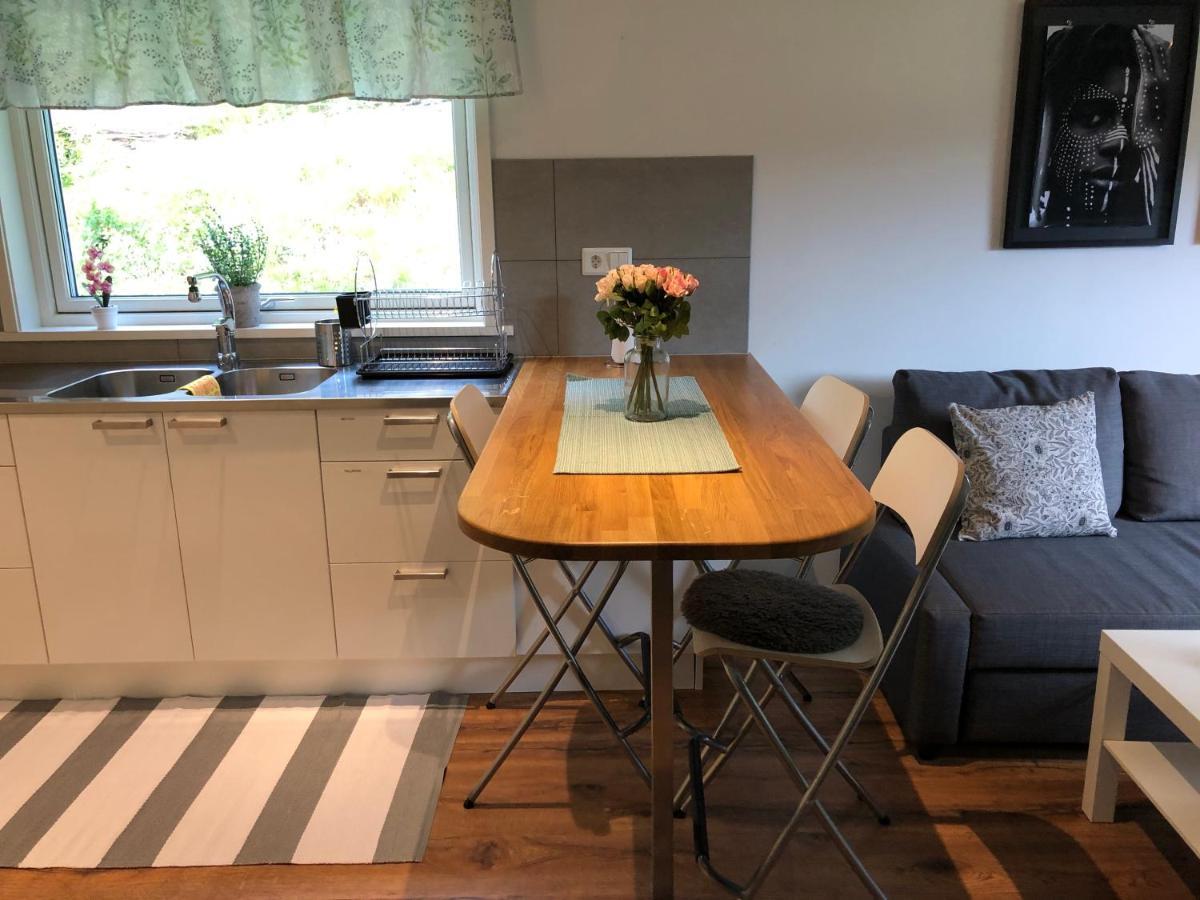 Furuvaegen 11 C Apartment Ullared Bagian luar foto